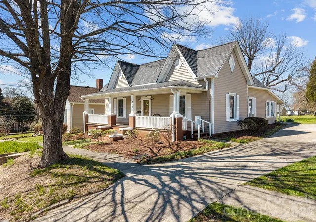 Photo 3 of Single family home for sale at 414 S Spencer Ave, Spencer, NC 28159 | MLS# 4359494 | Listing updated on 2026-09-19