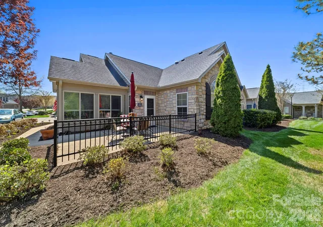 2nd image of 5224 Polo Gate Blvd, Charlotte, NC 28216 | MLS# 4359514