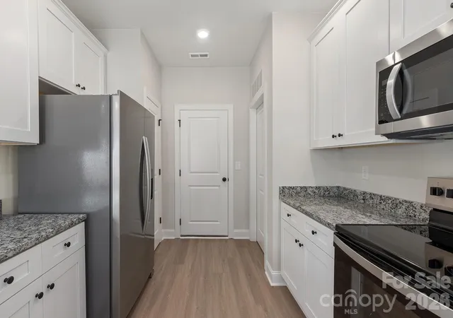 5th image of 6623 Fairford Dr, Charlotte, NC 28215 | MLS# 4359526