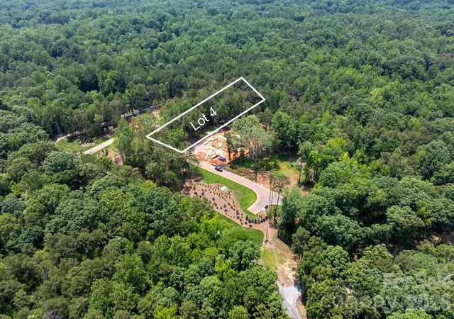 2nd image of 305 Weddington Grove Ln, Matthews, NC 28104 | MLS# 4359591
