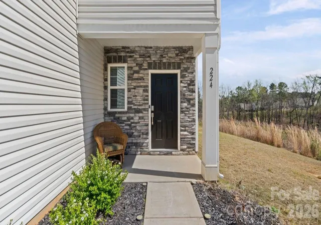 Photo 2 of Single family home for sale at 224 Eden Ave, Mooresville, NC 28115 | MLS# 4359594 | Listing updated on 2026-08-25