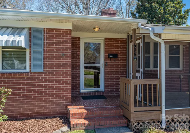 5th image of 608 N State St, Lincolnton, NC 28092 | MLS# 4359790