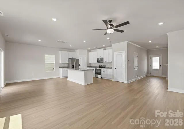 3rd image of 6615 Fairford Dr, Charlotte, NC 28215 | MLS# 4359800