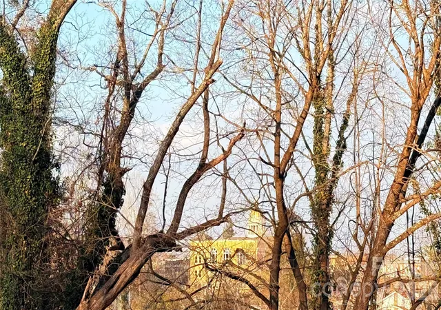 Photo 3 of Land for sale at 00 Toms Park Cir #21&22, Hendersonville, NC | MLS# 4359815 | Listing updated on 2026-09-21