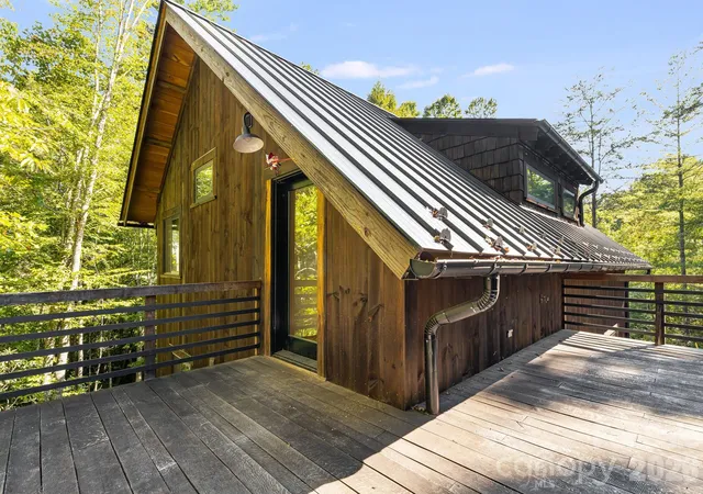 Photo 2 of Single family home for sale at 39 Bent Crk Preserve Rd, Asheville, NC 28806 | MLS# 4359844 | Listing updated on 2026-10-29