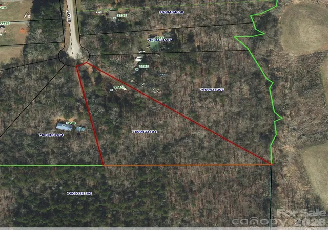 Homes for sale in Denton, NC | 3245 Lark Dr, Denton, NC 27239 | MLS# 4359879