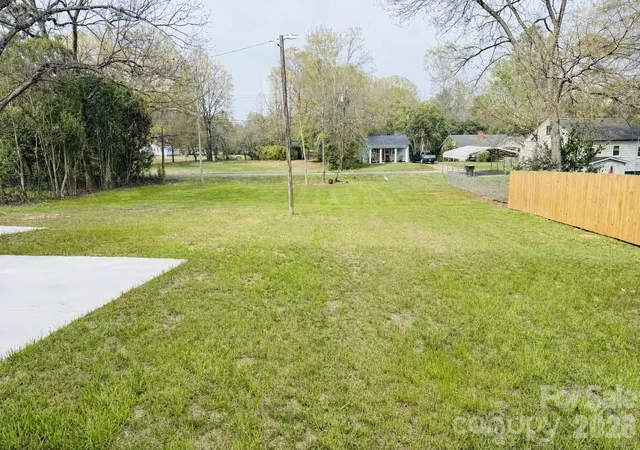Homes for sale in York, SC | 403 Liberty St E, York, SC 29745 | MLS# 4360017