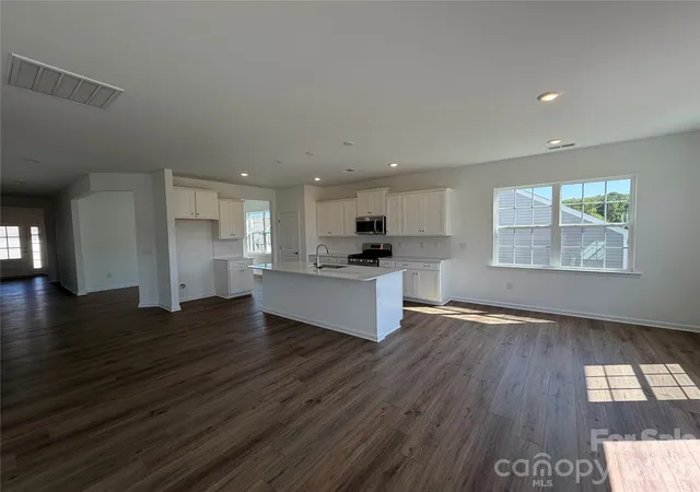 Photo 4 of Single family home for sale at 7092 Juneberry Way, Maiden, NC 28650 | MLS# 4360253 | Listing updated on 2026-09-24