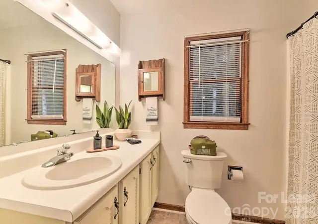 Photo 5 of Townhouse for sale at 106 Sage Ct, Maggie Valley, NC 28751 | MLS# 4360317 | Listing updated on 2026-08-24