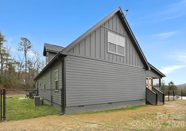 Photo 4 of Single family home for sale at 67 Nimitz Dr, Brevard, NC 28712 | MLS# 4360403 | Listing updated on 2026-08-07