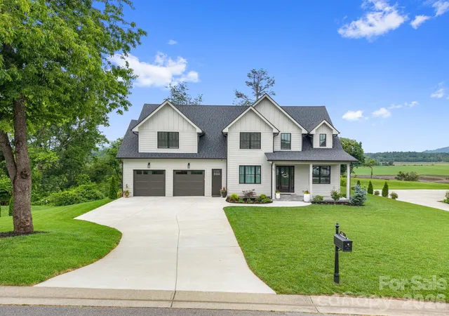 Photo 2 of Single family home for sale at 301 Rockbridge Rd, Mills River, NC 28759 | MLS# 4360406 | Listing updated on 2026-10-03