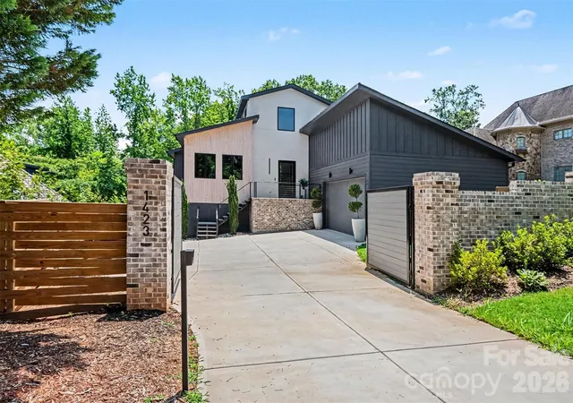3rd image of 1423 S Wendover Rd, Charlotte, NC 28211 | MLS# 4360414