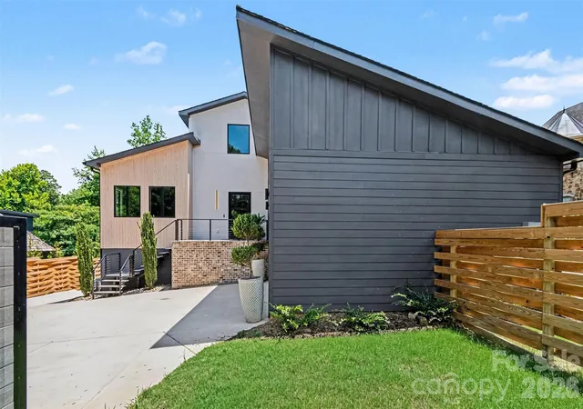 5th image of 1423 S Wendover Rd, Charlotte, NC 28211 | MLS# 4360414