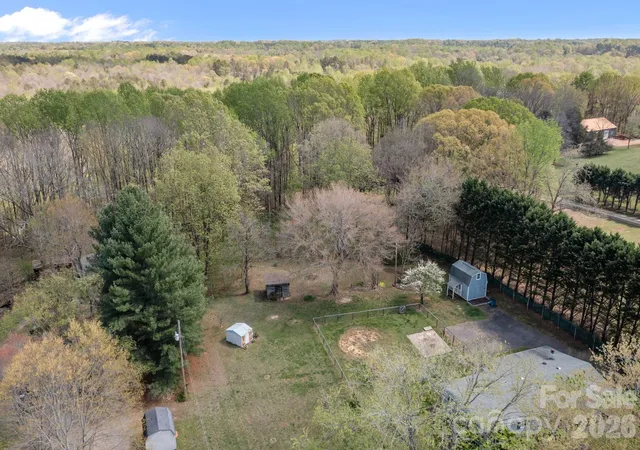 Photo 3 of Single family home for sale at 700 Patterson Farm Rd, Mooresville, NC 28115 | MLS# 4360505 | Listing updated on 2026-09-02