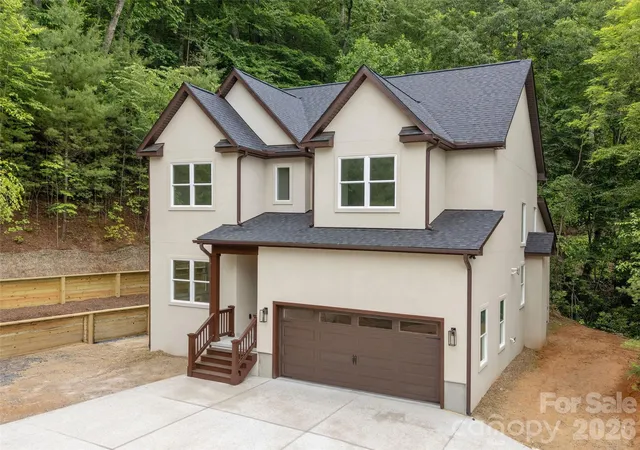 Photo 2 of Single family home for sale at 366 Mistletoe Trl, Hendersonville, NC 28791 | MLS# 4360606 | Listing updated on 2026-08-10