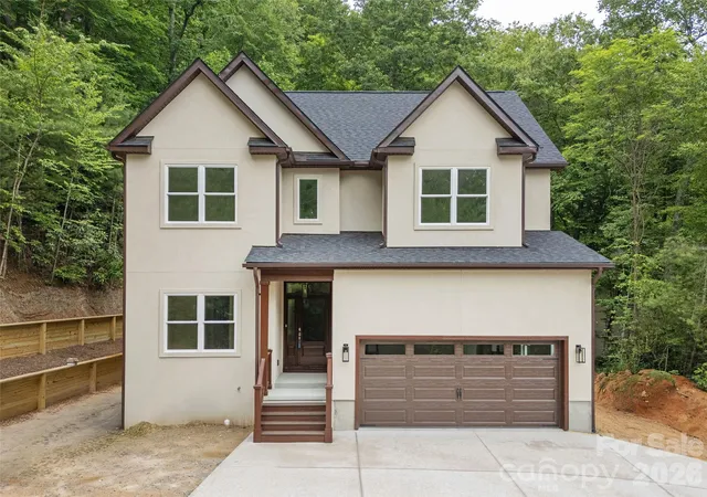 Photo 3 of Single family home for sale at 366 Mistletoe Trl, Hendersonville, NC 28791 | MLS# 4360606 | Listing updated on 2026-08-10