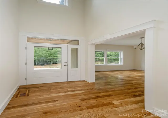 Photo 3 of Single family home for sale at 366 Mistletoe Trl, Hendersonville, NC 28791 | MLS# 4360606 | Listing updated on 2026-08-10