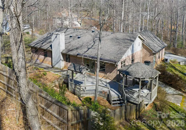 1st image of 106 Oak Hollow Ct, Asheville, NC 28805 | MLS# 4360628