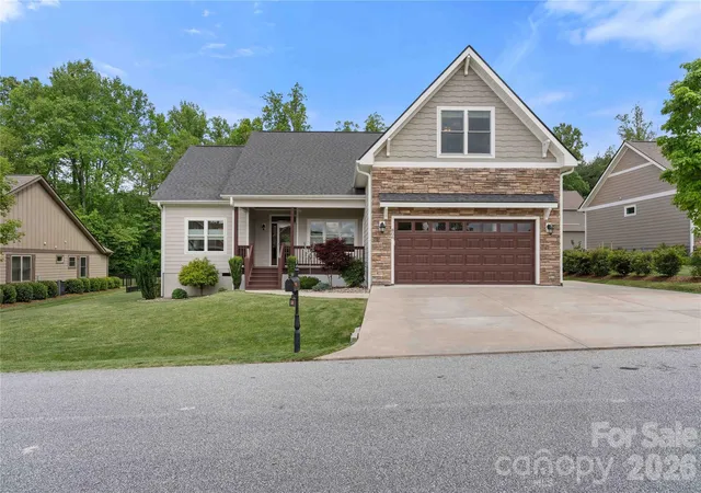 1st image of 806 Blacksmith Run Dr, Hendersonville, NC 28792 | MLS# 4360662