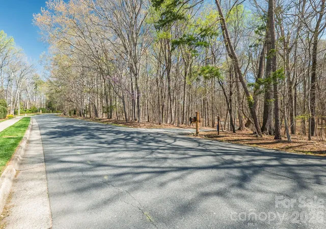 21st image of 801 Reverdy Ln, Matthews, NC 28105 | MLS# 4360680