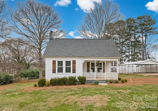 Homes for sale in Fort Mill, SC | 411 Williamson St, Fort Mill, SC 29715 | MLS# 4360682