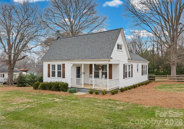 Single family home for sale at 411 Williamson St, Fort Mill, SC 29715 | MLS# 4360682