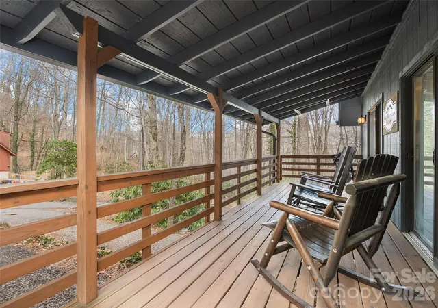 Photo 2 of Single family home for sale at 34 Fernbrook Rd, Maggie Valley, NC 28751 | MLS# 4360779 | Listing updated on 2026-05-30