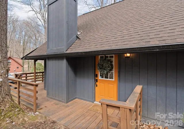 Photo 3 of Single family home for sale at 34 Fernbrook Rd, Maggie Valley, NC 28751 | MLS# 4360779 | Listing updated on 2026-05-30