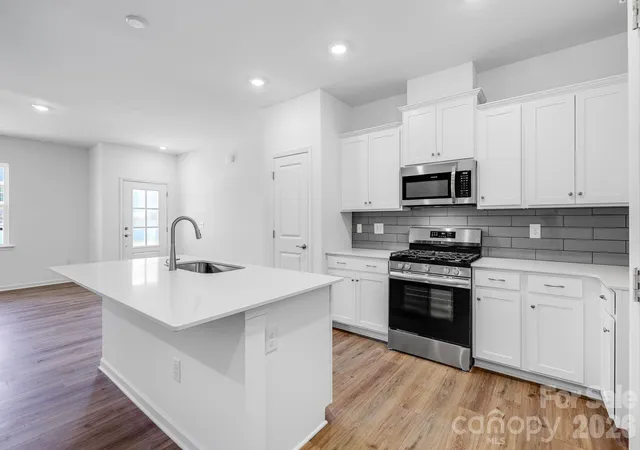 Photo 3 of Townhouse for sale at 616 Sparano Loop #154, York, SC 29745 | MLS# 4360835 | Listing updated on 2026-09-22