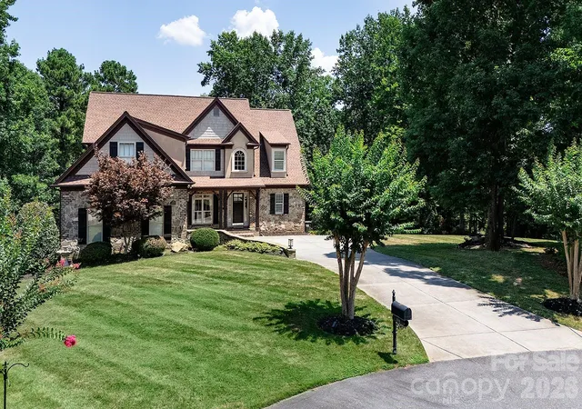 Photo 2 of Single family home for sale at 394 Stone Cliff Ln, Clover, SC 29710 | MLS# 4360878 | Listing updated on 2026-09-22