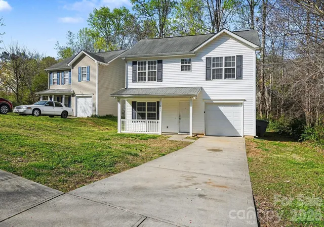 Photo 2 of Single family home for sale at 911 Valley Ridge Rd, Charlotte, NC 28214 | MLS# 4360939 | Listing updated on 2026-09-14