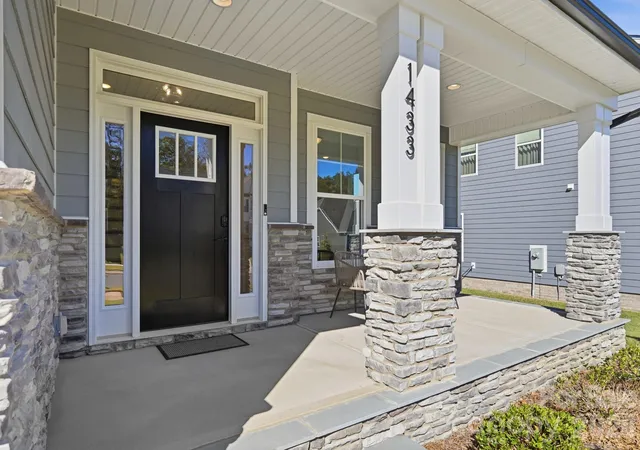 Photo 2 of Single family home for sale at 1433 Crooked Stick Dr, Rock Hill, SC 29730 | MLS# 4360974 | Listing updated on 2026-10-29