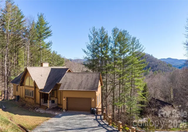 Photo 2 of Single family home for sale at 446 Windridge Dr, Sugar Grove, NC 28679 | MLS# 4360975 | Listing updated on 2026-07-21
