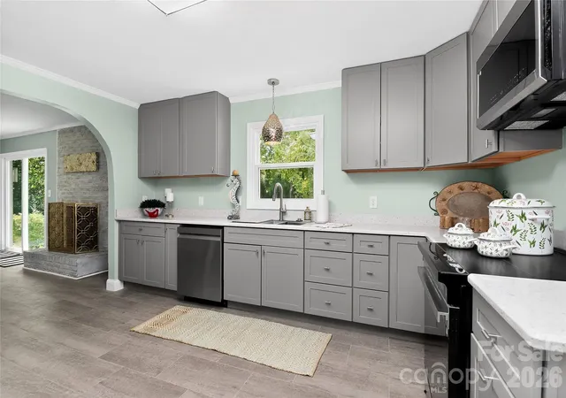 Photo 1 of Single family home for sale at 2018 Country Ct, Rock Hill, SC 29732 | MLS# 4360982 | Listing updated on 2026-09-19