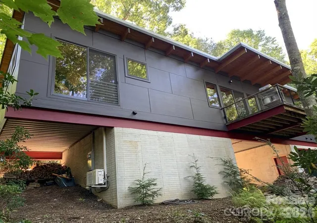 3rd image of 448 Mt Mitchell Dr, Burnsville, NC 28714 | MLS# 4361005