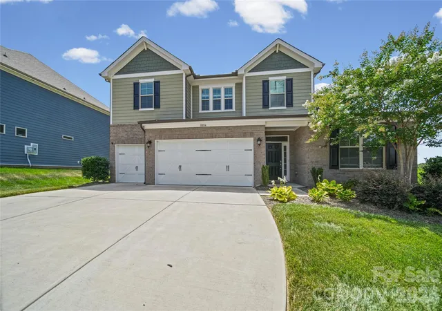 Homes for sale in Midland, NC | 10054 Carousel Corral Dr, Midland, NC 28107 | MLS# 4361026
