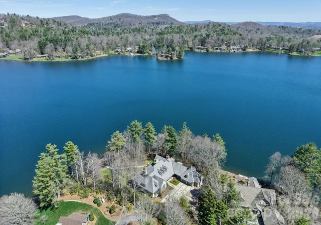 Homes for sale in Lake Toxaway, NC | 138 Indian Tr, Lake Toxaway, NC 28747 | MLS# 4361067