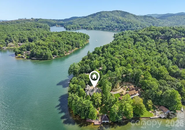Photo 2 of Single family home for sale at 138 Indian Tr, Lake Toxaway, NC 28747 | MLS# 4361067 | Listing updated on 2026-08-01