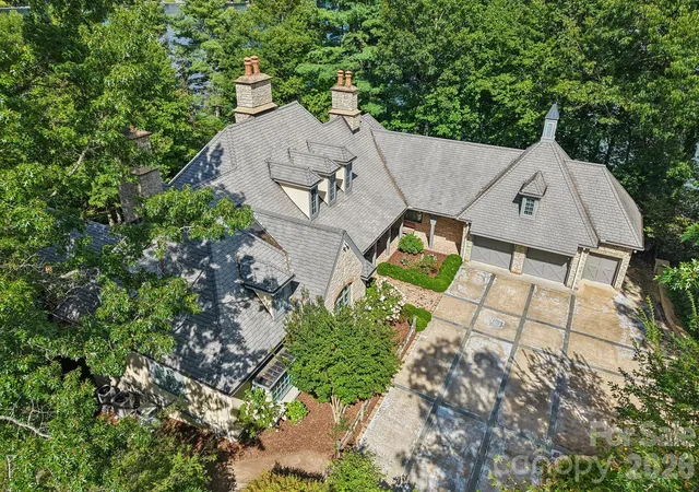 Photo 5 of Single family home for sale at 138 Indian Tr, Lake Toxaway, NC 28747 | MLS# 4361067 | Listing updated on 2026-08-01