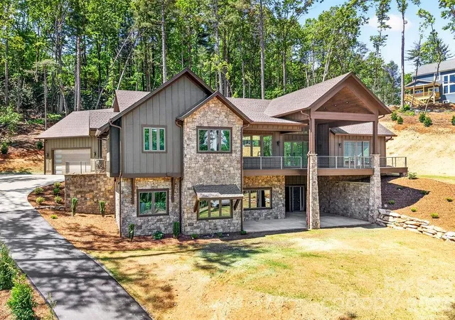 1st image of 246 Northview Dr, Hendersonville, NC 28791 | MLS# 4361098
