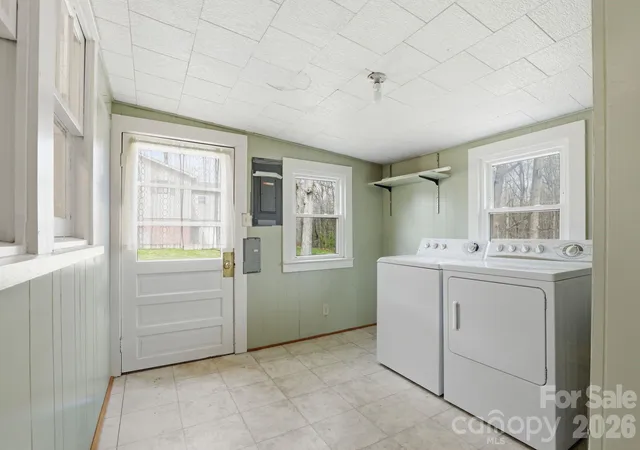 Homes for sale in Statesville, NC | 641 Central Dr, Statesville, NC 28677 | MLS# 4361148