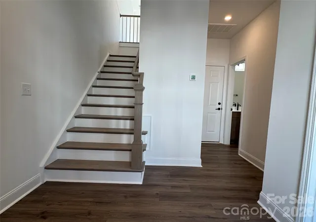 Photo 2 of Townhouse for sale at 3106 Middle St, Charlotte, NC 28278 | MLS# 4361152 | Listing updated on 2026-10-25