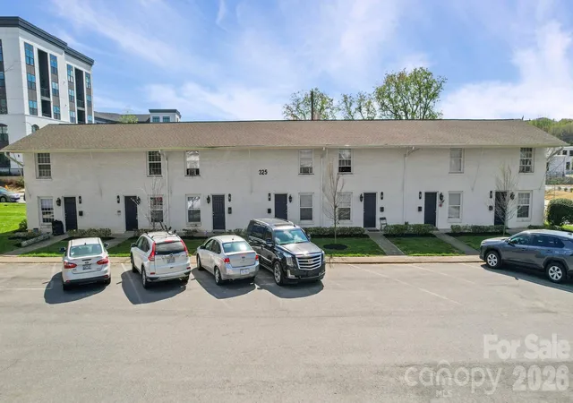 Homes for sale in Charlotte, NC | 315 S Gardner Ave, Charlotte, NC 28208 | MLS# 4361154