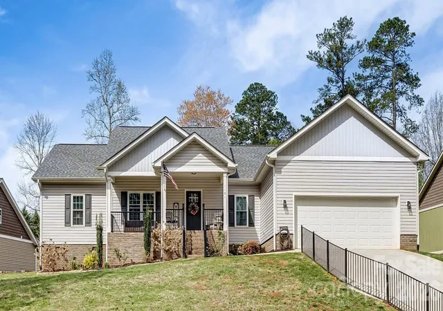 Homes for sale in Newton, NC | 1181 Kensington Cir, Newton, NC 28658 | MLS# 4361179