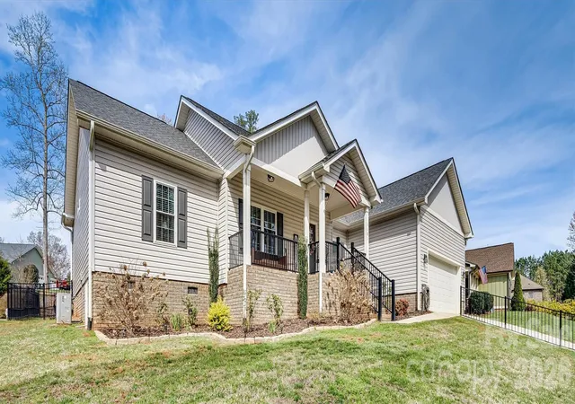 Homes for sale in Newton, NC | 1181 Kensington Cir, Newton, NC 28658 | MLS# 4361179