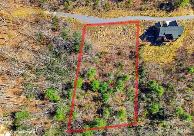 3rd image of 367 Curtain Blf, Hendersonville, NC 28791 | MLS# 4361224