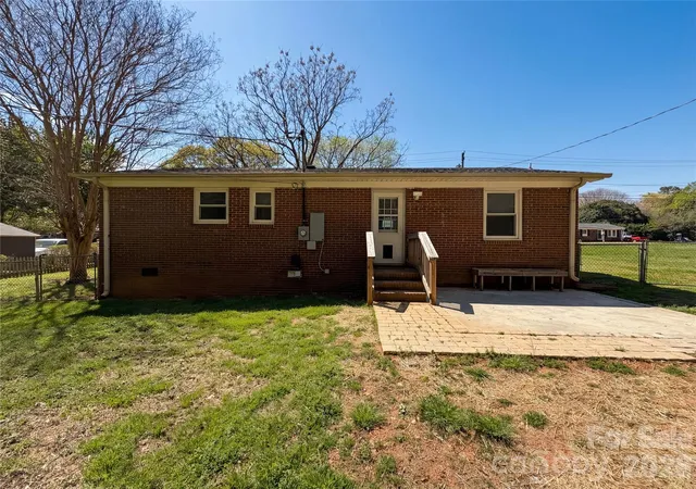 Photo 4 of Single family home for sale at 4402 Ginger Dr, Gastonia, NC 28056 | MLS# 4361423 | Listing updated on 2026-10-08