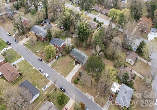 Photo 3 of Sale Pending at 1108 Dartmouth Ave, High Point, NC 27260 | MLS# 4361460 | Listing updated on 2026-10-02