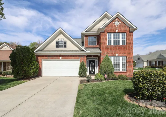 Photo 1 of Single family home for sale at 1026 Peridot Dr, Fort Mill, SC 29708 | MLS# 4361465 | Listing updated on 2026-09-01