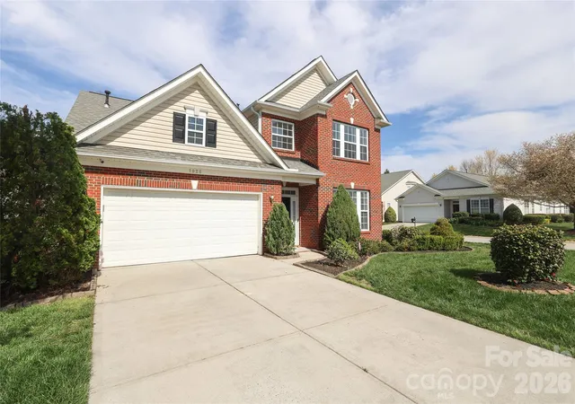 Photo 3 of Single family home for sale at 1026 Peridot Dr, Fort Mill, SC 29708 | MLS# 4361465 | Listing updated on 2026-09-01